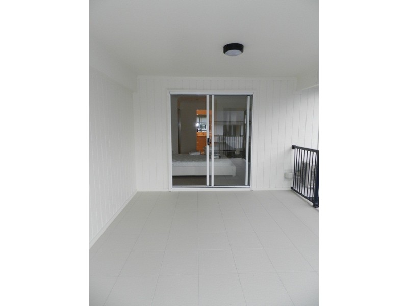 2/77-79 Tank Street, Gladstone QLD 4680