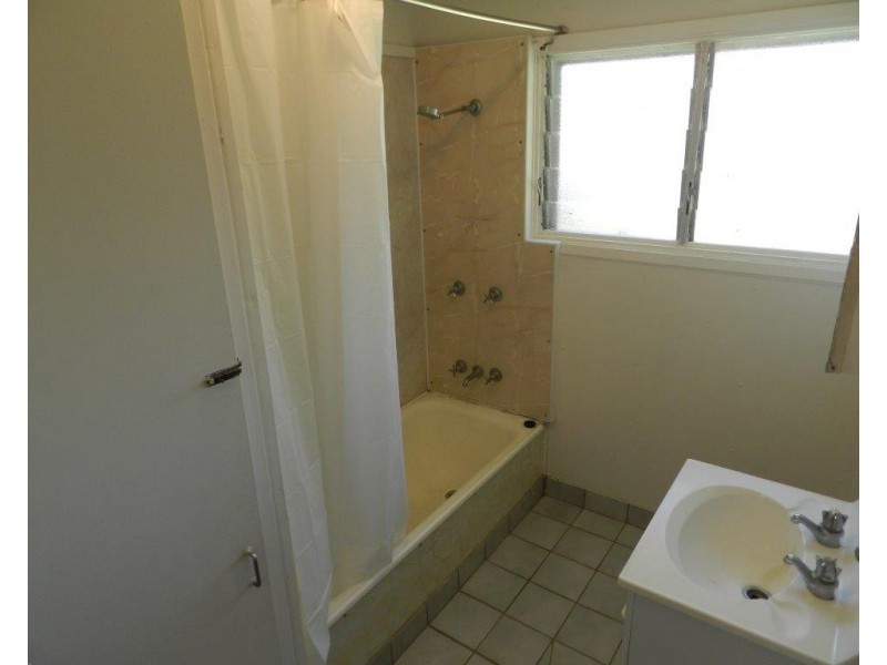 68 Barney Street, Barney Point QLD 4680