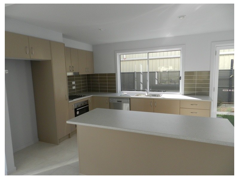 1/36 Scenery street, Gladstone QLD 4680