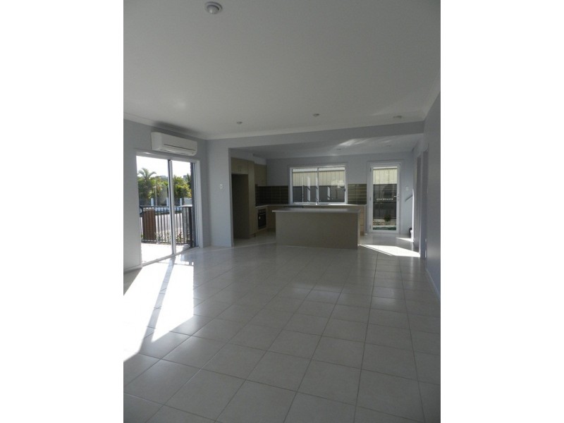 1/36 Scenery street, Gladstone QLD 4680