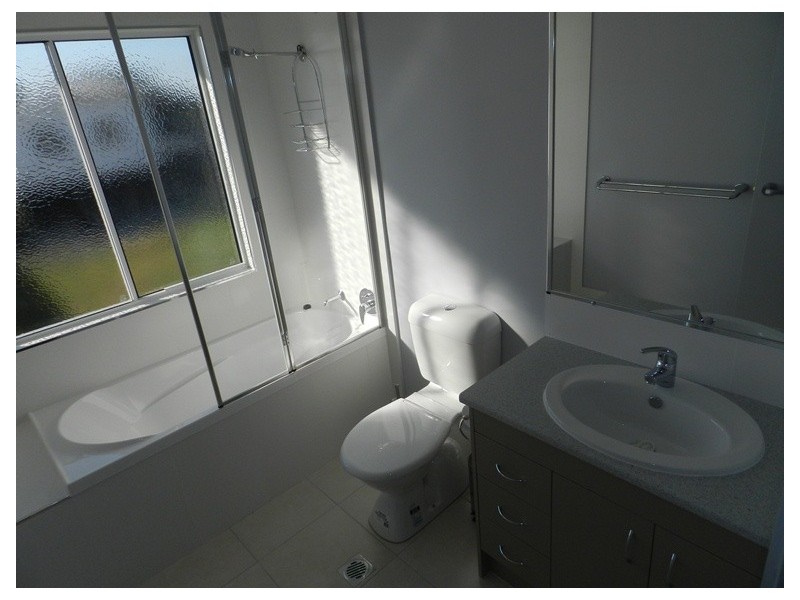 2/36 Scenery street, West Gladstone QLD 4680
