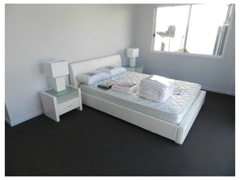 2/36 Scenery street, West Gladstone QLD 4680