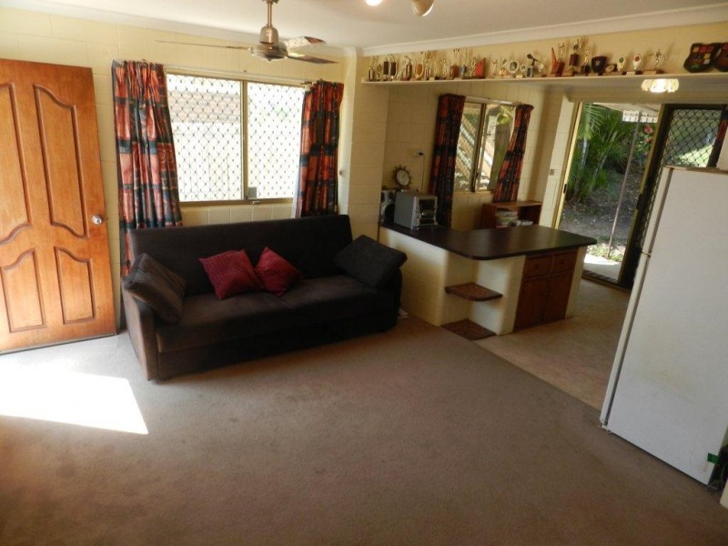 16 Stewart Street, West Gladstone QLD 4680