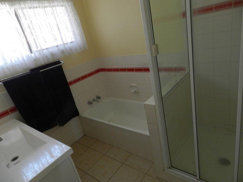 16 Stewart Street, West Gladstone QLD 4680