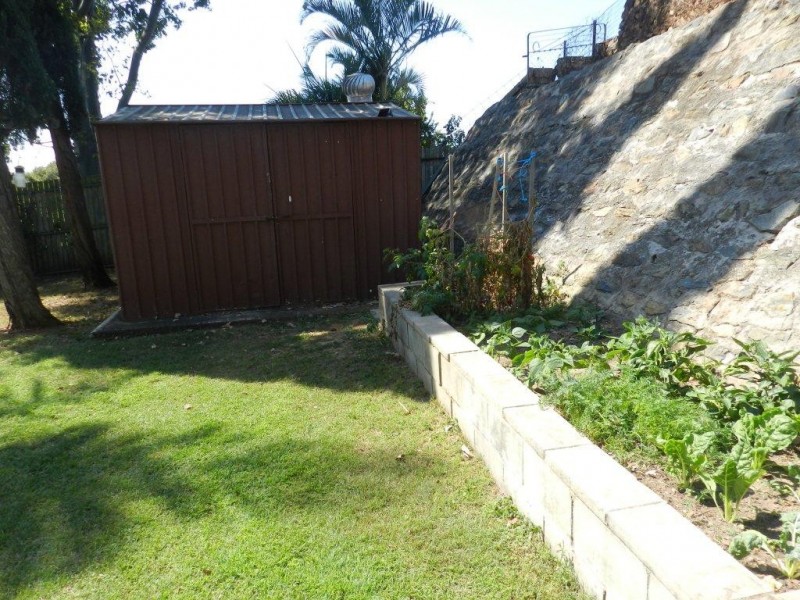 16 Stewart Street, West Gladstone QLD 4680