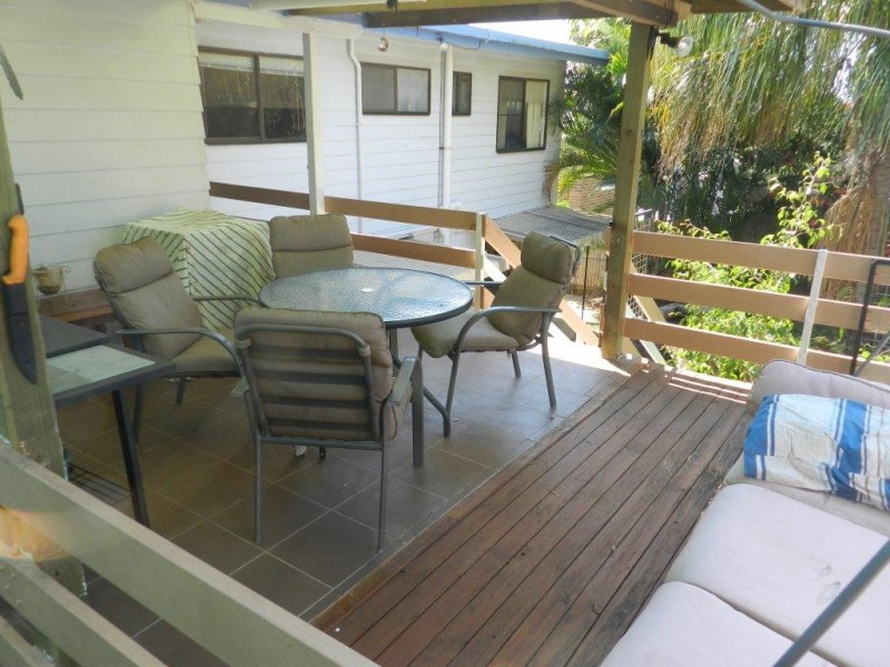 16 Stewart Street, West Gladstone QLD 4680