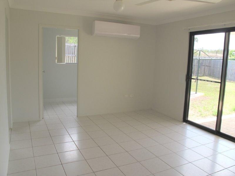 17 Saxonvale Court, New Auckland QLD 4680