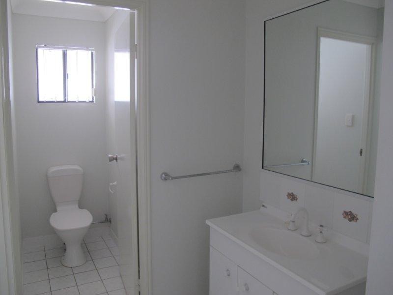 17 Saxonvale Court, New Auckland QLD 4680