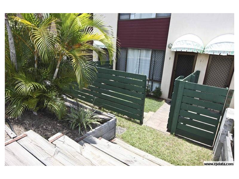 2/196 Auckland Street, Gladstone QLD 4680