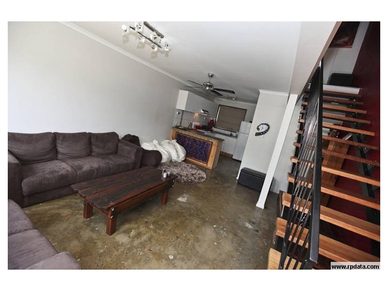 2/196 Auckland Street, Gladstone QLD 4680