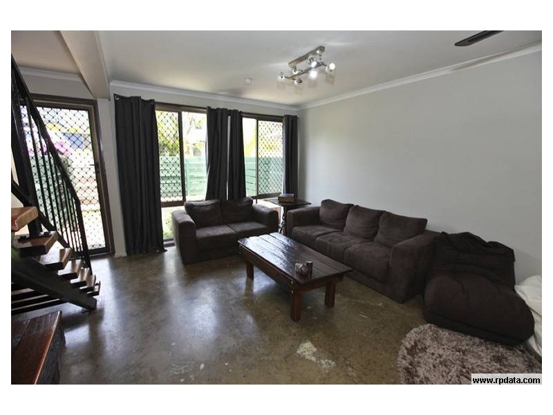 2/196 Auckland Street, Gladstone QLD 4680