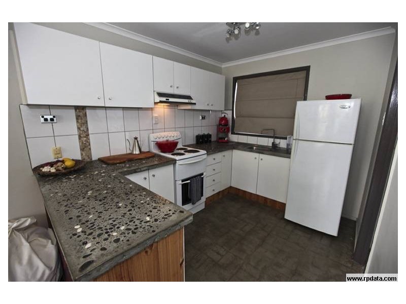 2/196 Auckland Street, Gladstone QLD 4680