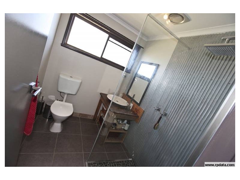2/196 Auckland Street, Gladstone QLD 4680