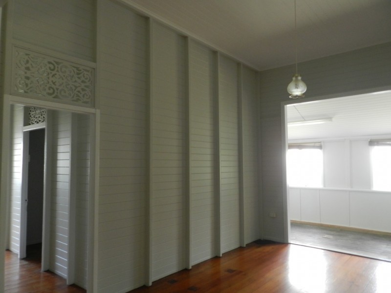 71 Flinders Parade, Gladstone QLD 4680