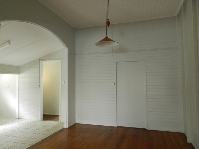71 Flinders Parade, Gladstone QLD 4680
