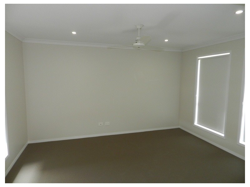 10 Namadgi Terrace, New Auckland QLD 4680