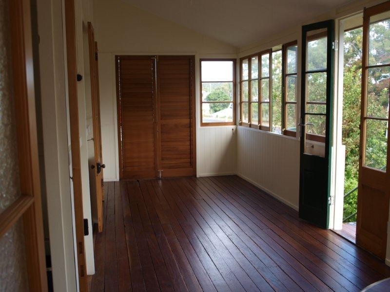 6 Flinders Street, West Gladstone QLD 4680