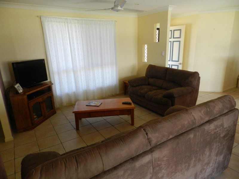 11 Michel Place, Telina QLD 4680