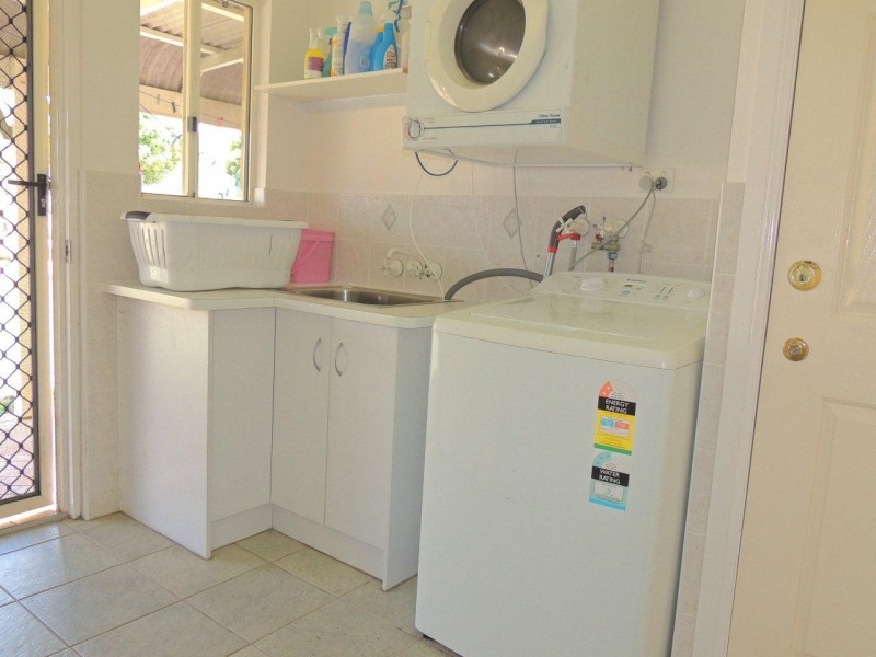 2 Dedekind Ave, Benaraby QLD 4680