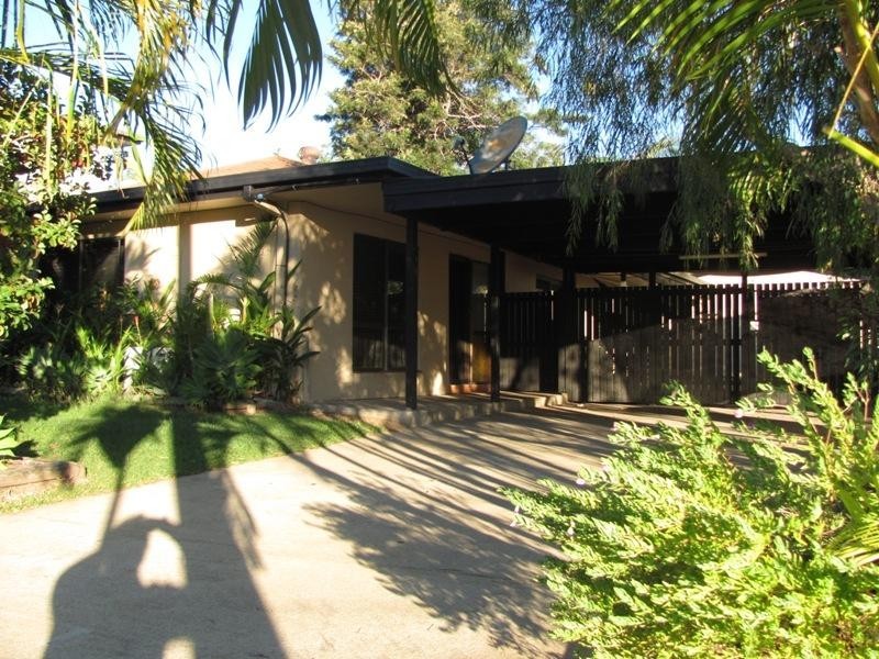 91 Booth Avenue, Tannum Sands QLD 4680