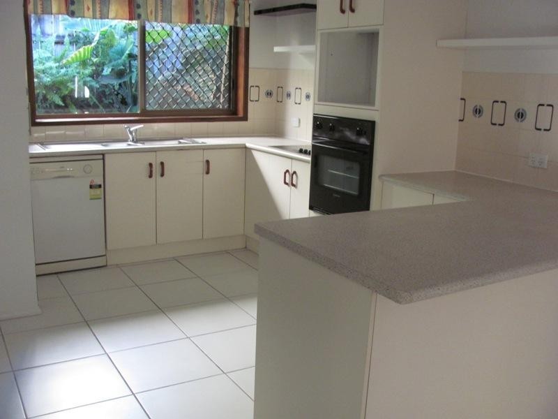 91 Booth Avenue, Tannum Sands QLD 4680