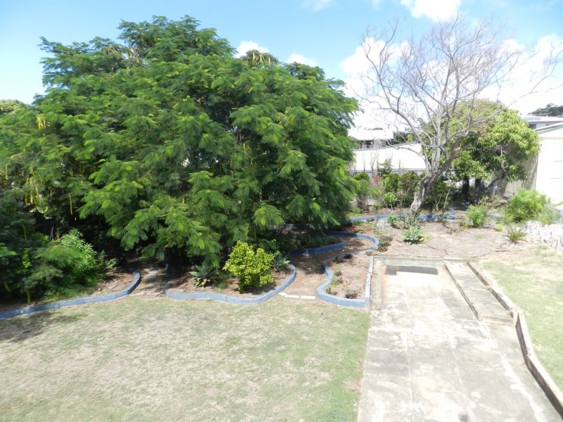 13 White Street, West Gladstone QLD 4680