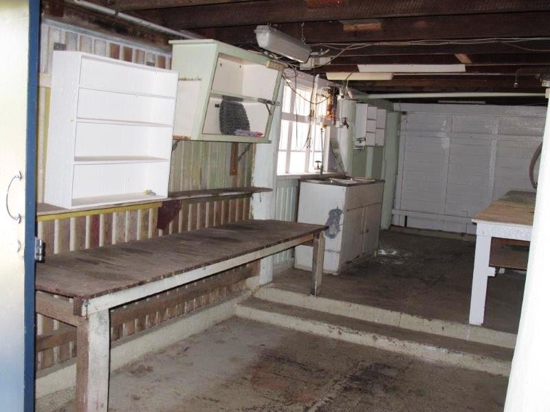 13 White Street, West Gladstone QLD 4680