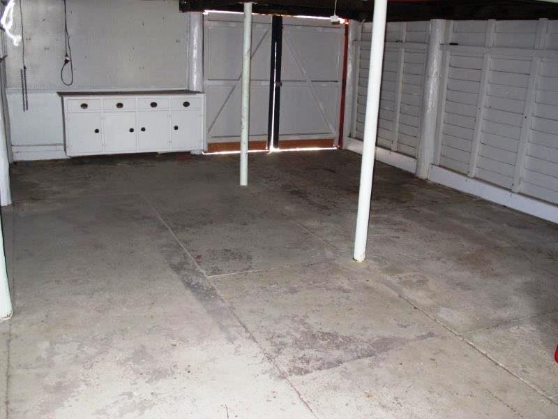 13 White Street, West Gladstone QLD 4680