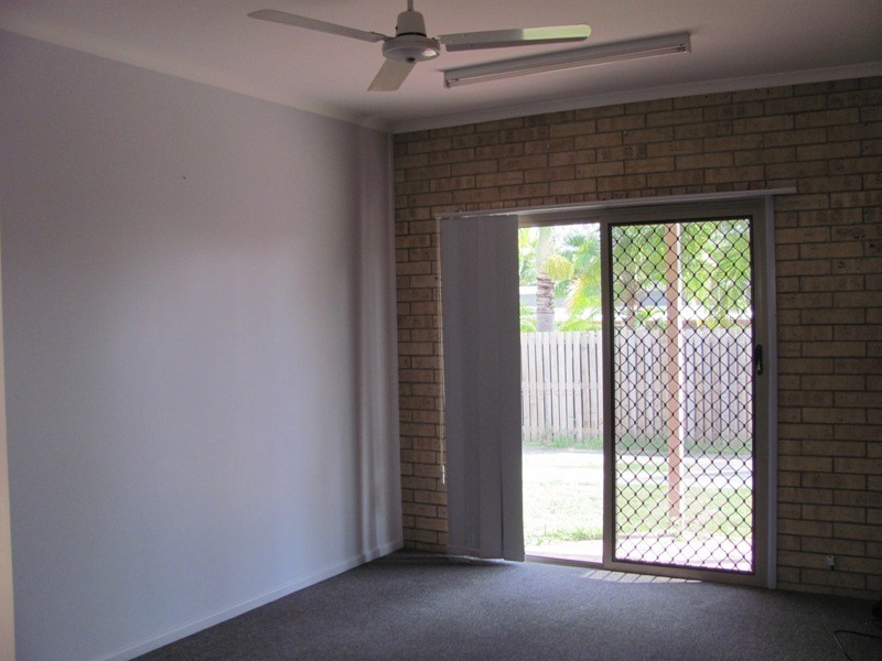 2/10 Kent Street, Bororen QLD 4678