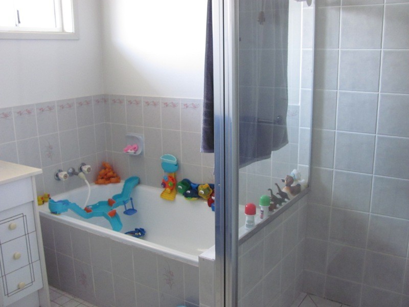 19 Brin Street, Boyne Island QLD 4680