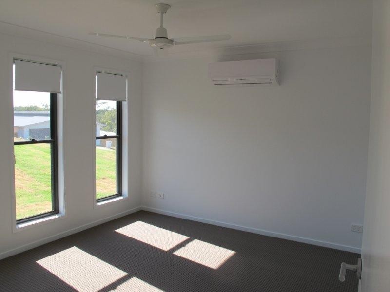 7 Cradle Drive, Kirkwood QLD 4680