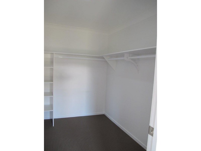 7 Cradle Drive, Kirkwood QLD 4680