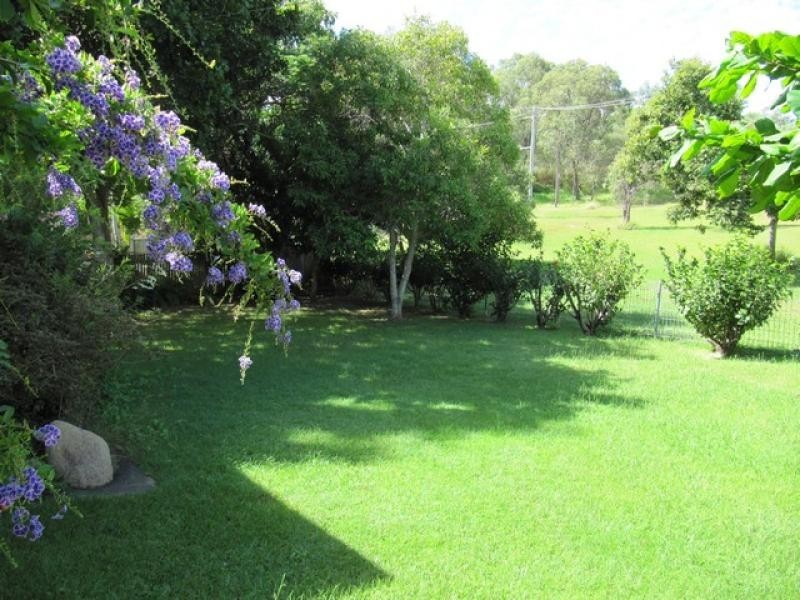 64 Fisher Street, Gladstone QLD 4680