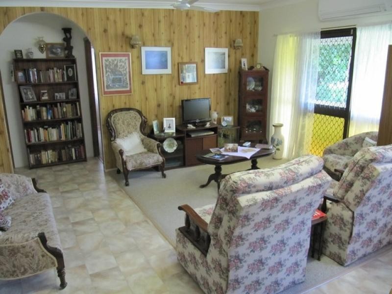 64 Fisher Street, Gladstone QLD 4680