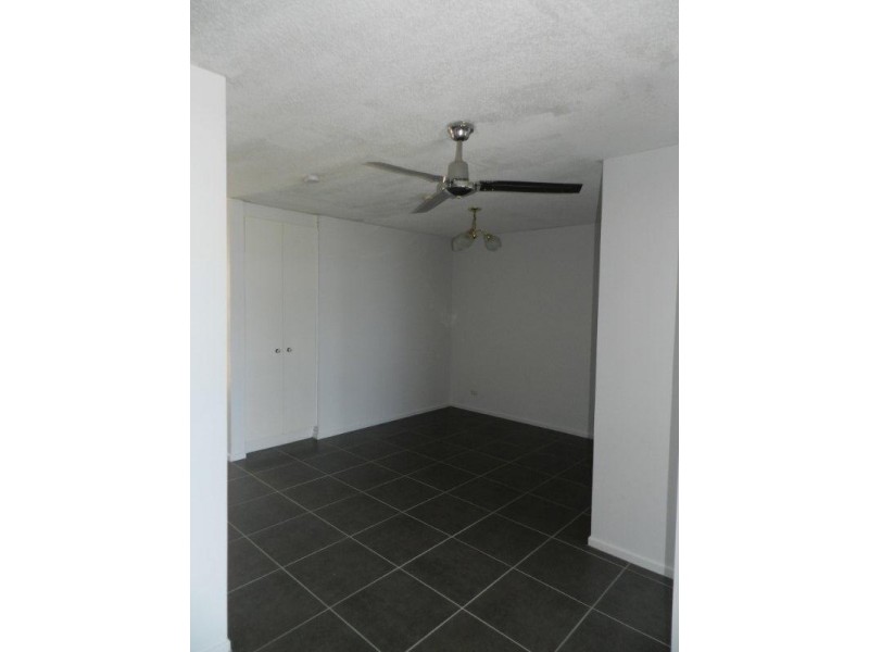 10/20 Barney Street, Barney Point QLD 4680