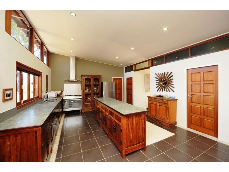 18 Sayre Crescent, Boyne Island QLD 4680