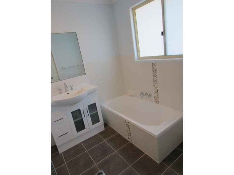 110 Lesters Road, Bororen QLD 4678