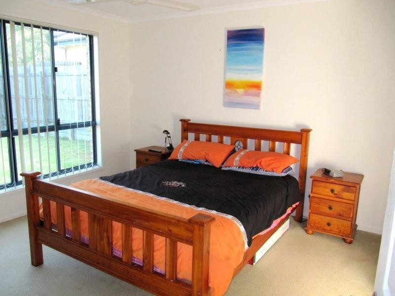 10 Bridgeman Place, New Auckland QLD 4680