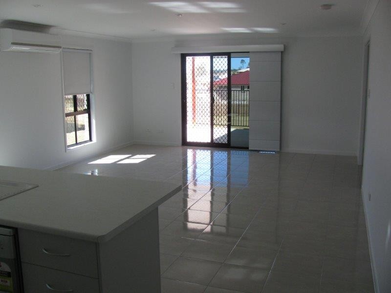 14 Oakdale Place, Kirkwood QLD 4680