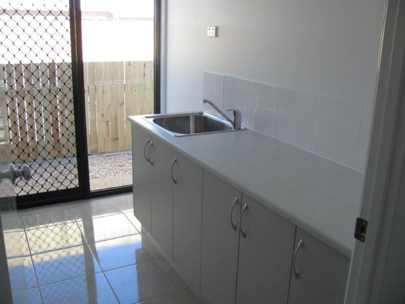 14 Oakdale Place, Kirkwood QLD 4680