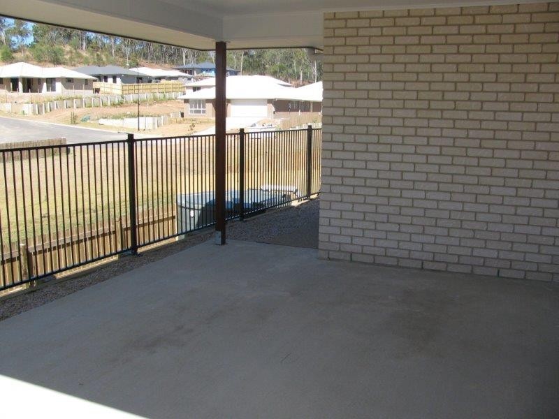 14 Oakdale Place, Kirkwood QLD 4680