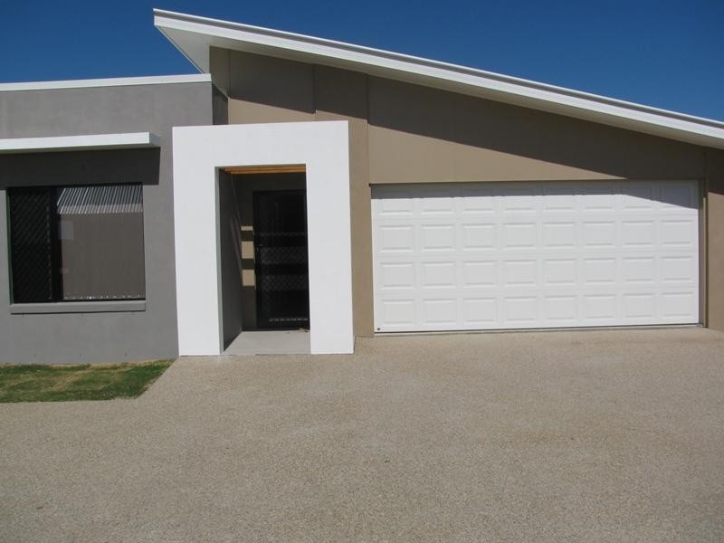 6 Lawson Court, Glen Eden QLD 4680