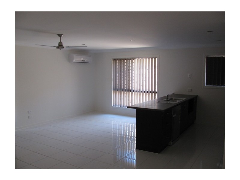 6 Lawson Court, Glen Eden QLD 4680