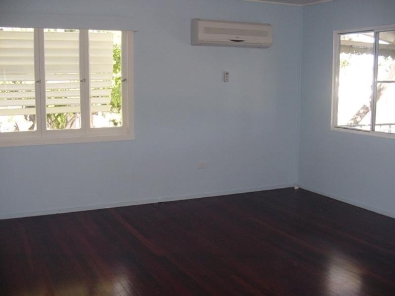 36 Dawson Highway, West Gladstone QLD 4680