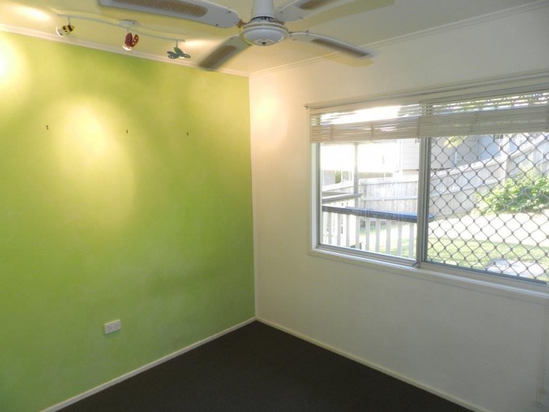 11 Berringar Lane, West Gladstone QLD 4680