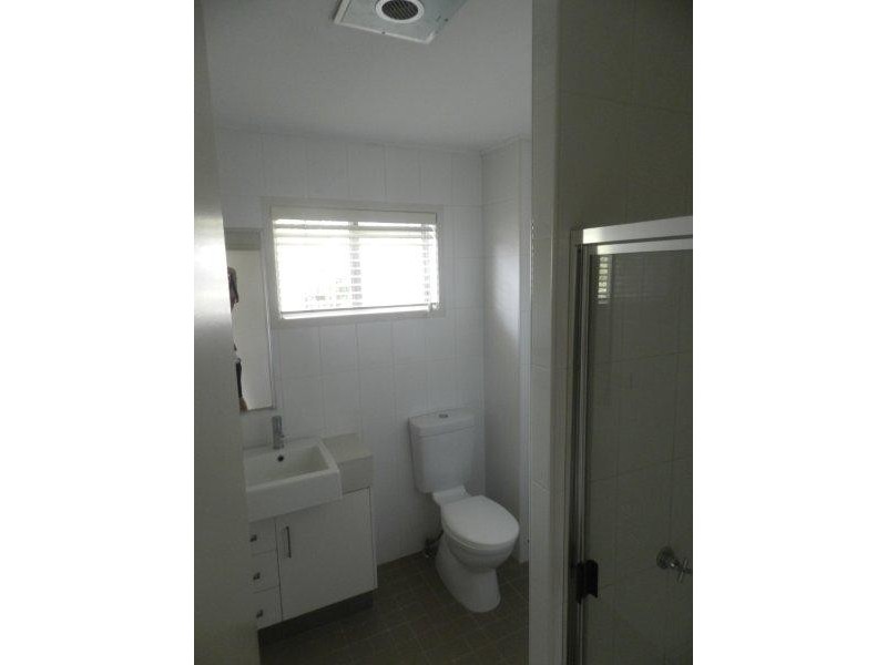 4/33 Watt Street, West Gladstone QLD 4680