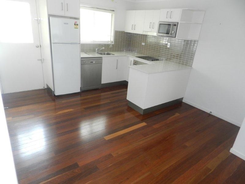 4/33 Watt Street, West Gladstone QLD 4680