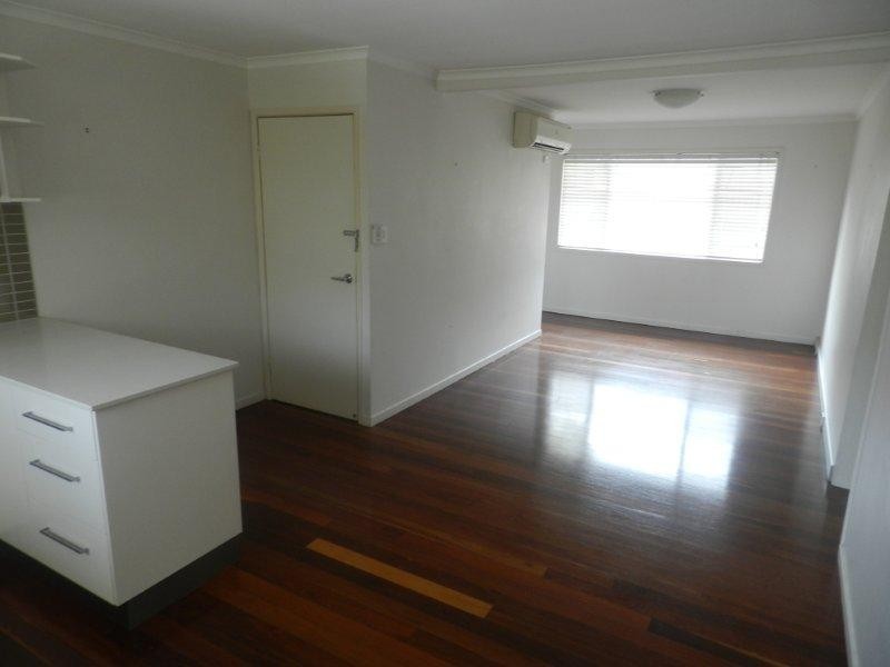 4/33 Watt Street, West Gladstone QLD 4680