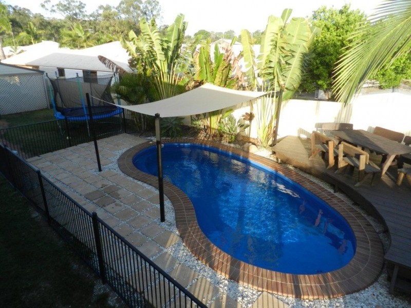 11 Connolly Court, Telina QLD 4680