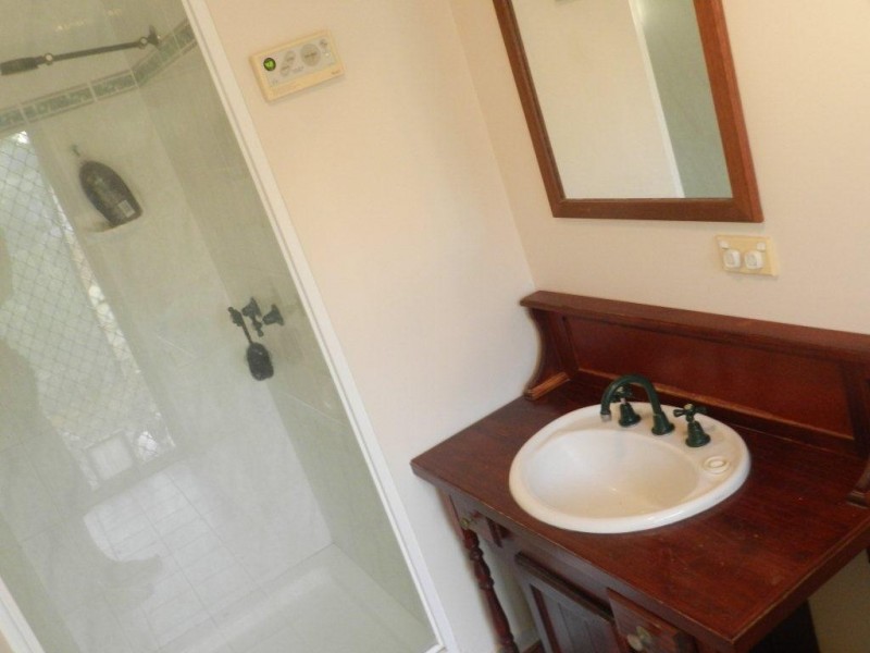 11 Connolly Court, Telina QLD 4680